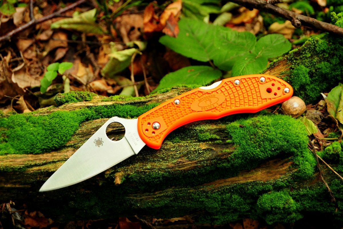 Nóż Spyderco Delica 4 Flat Ground FRN Orange_1