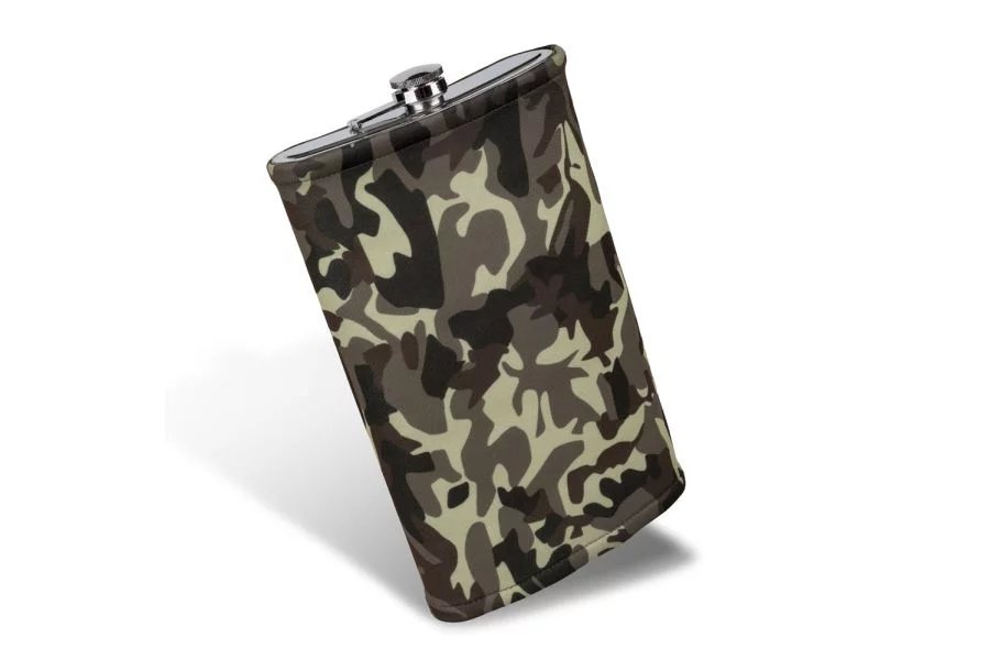 Zdjęcie produktu Piersiówka FROSTER Militarna - Gigant 1,9 l moro