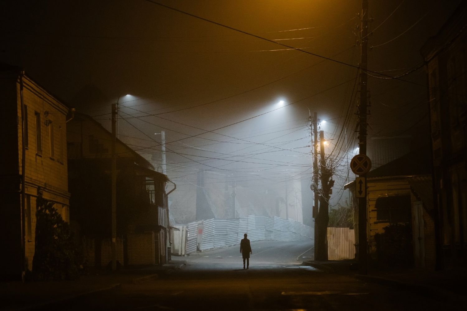 Jak zadbać o bezpieczeństwo podczas wieczornych spacerów?